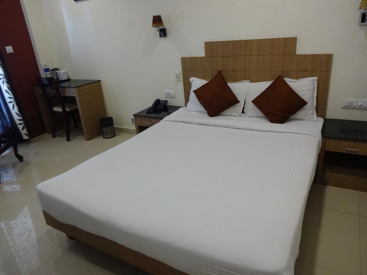 Royal Riviera Hotel Kumarakom Kültér fotó