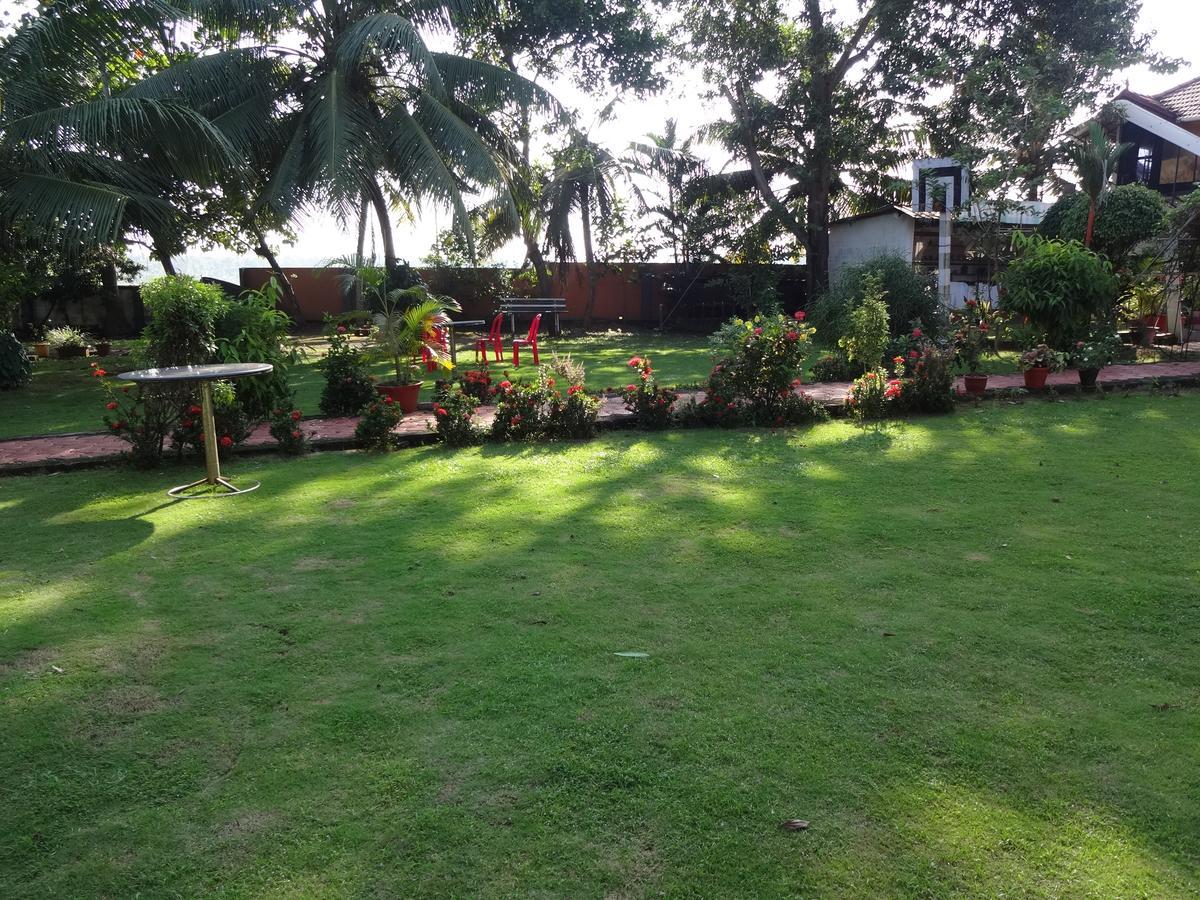 Royal Riviera Hotel Kumarakom Kültér fotó
