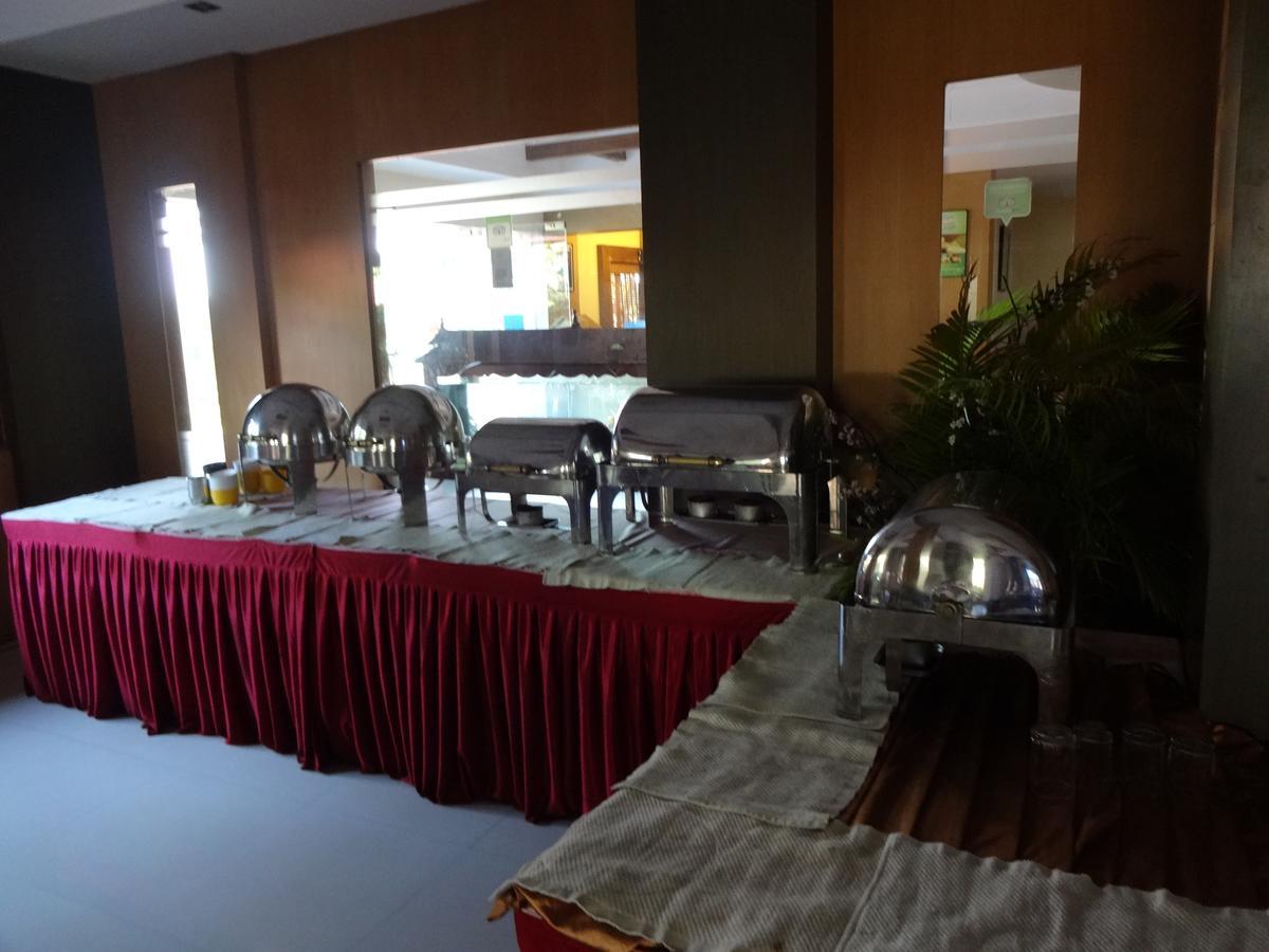 Royal Riviera Hotel Kumarakom Kültér fotó