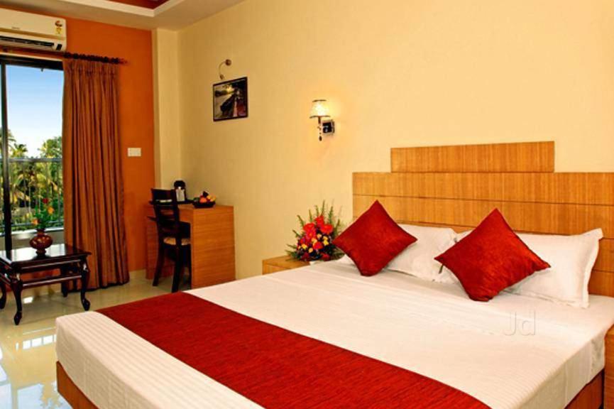 Royal Riviera Hotel Kumarakom Kültér fotó