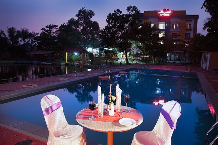 Royal Riviera Hotel Kumarakom Kültér fotó