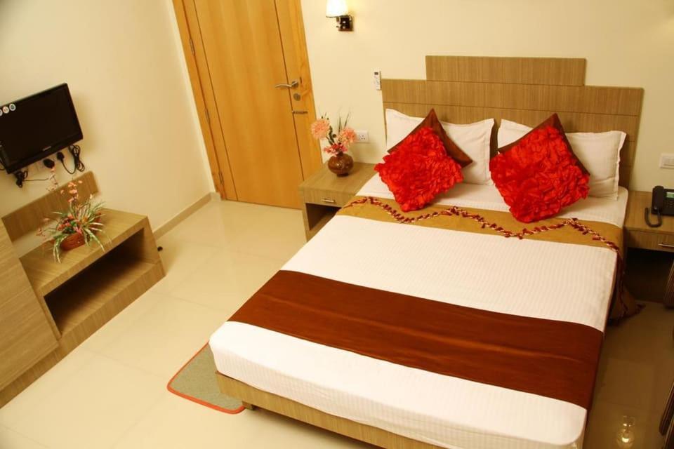 Royal Riviera Hotel Kumarakom Kültér fotó